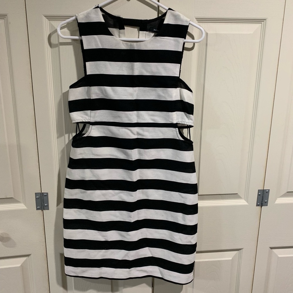 NWT Jealous Tomato Size Small Dress